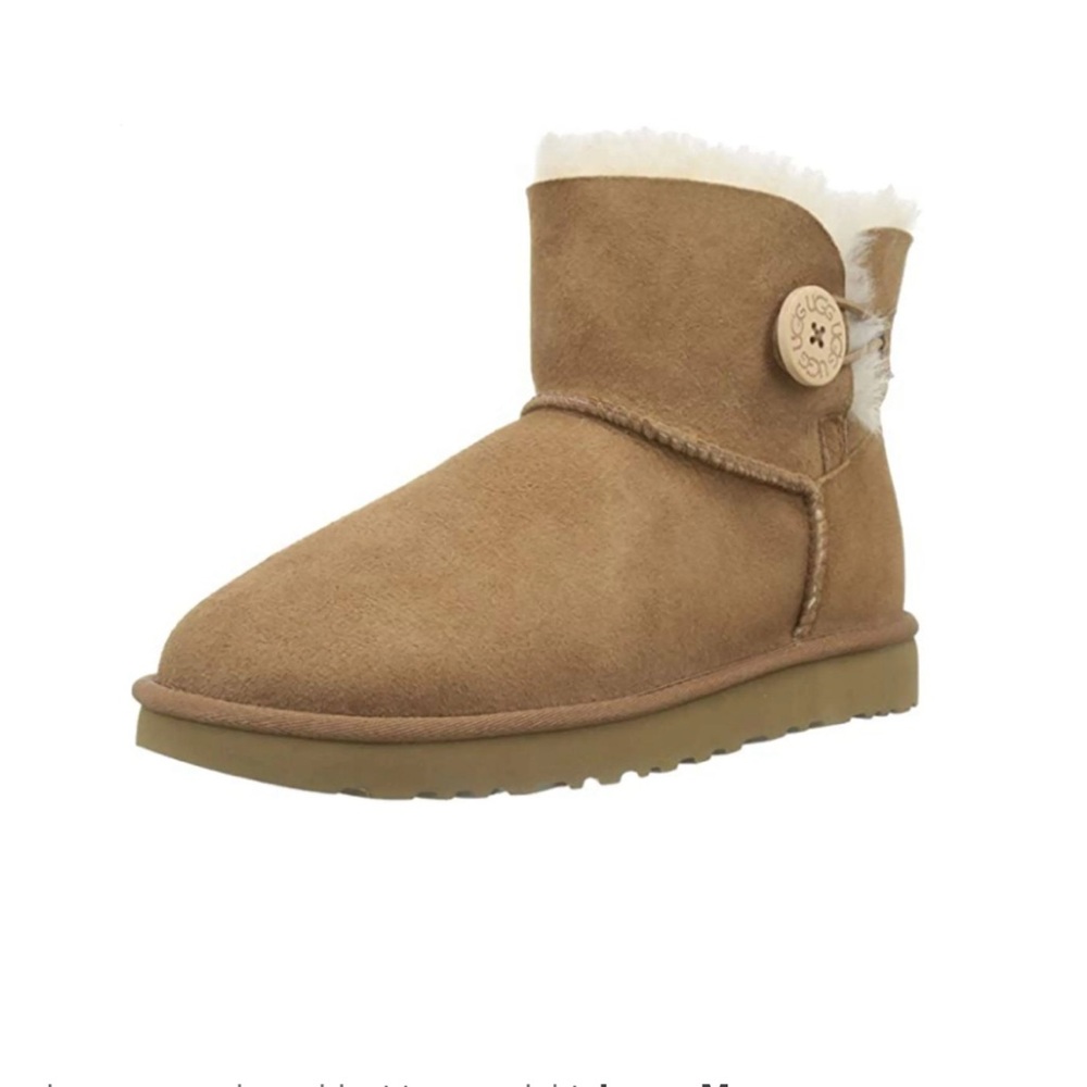UGG bailey button boots - Picture 1 of 2
